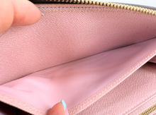 LOUIS VUITTON WALLET ZIPPY IN ROSE PINK