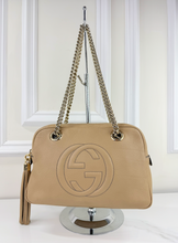 GUCCI SOHO CHAIN SHOULDER BAG IN NEUTRAL
