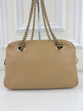 GUCCI SOHO CHAIN SHOULDER BAG IN NEUTRAL