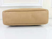 GUCCI SOHO CHAIN SHOULDER BAG IN NEUTRAL