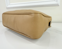 GUCCI SOHO CHAIN SHOULDER BAG IN NEUTRAL