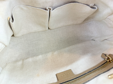 GUCCI SOHO CHAIN SHOULDER BAG IN NEUTRAL