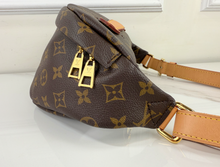 LOUIS VUITTON BUM BAG
