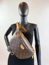 LOUIS VUITTON BUM BAG