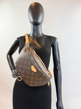 LOUIS VUITTON BUM BAG