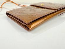LOUIS VUITTON VERNIS WALKER WALLET