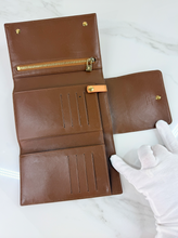 LOUIS VUITTON VERNIS WALKER WALLET