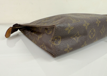 LOUIS VUITTON TOILETRY POUCH 26 VINTAGE MONOGRAM