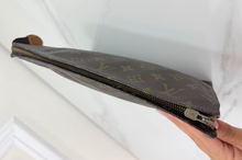 LOUIS VUITTON TOILETRY POUCH 26 VINTAGE MONOGRAM