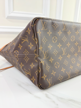 LOUIS VUITTON NEVERFULL GM IN FUCHSIA