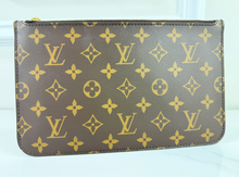 LOUIS VUITTON NEVERFULL POCHETTE