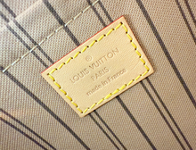 LOUIS VUITTON NEVERFULL POCHETTE