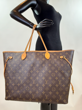 LOUIS VUITTON NEVERFULL GM IN BEIGE