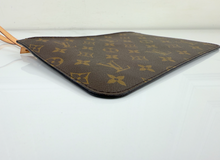 LOUIS VUITTON NEVERFULL POCHETTE FUCHSIA