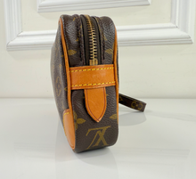 LOUIS VUITTON POCHETTE MARLY DRAGONNE 22