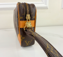 LOUIS VUITTON POCHETTE MARLY DRAGONNE 22