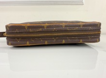 LOUIS VUITTON POCHETTE MARLY DRAGONNE 22