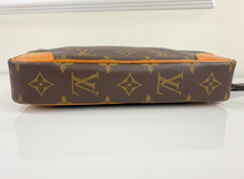 LOUIS VUITTON POCHETTE MARLY DRAGONNE 22