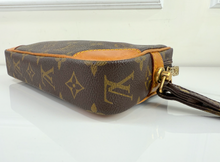 LOUIS VUITTON POCHETTE MARLY DRAGONNE 22