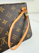 LOUIS VUITTON NEVERFULL POCHETTE CA1176