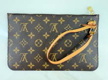 LOUIS VUITTON NEVERFULL POCHETTE CA1176