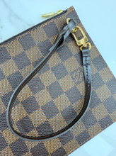 LOUIS VUITTON NEVERFULL POCHETTE DE