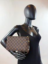 LOUIS VUITTON NEVERFULL POCHETTE DE