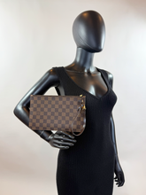 LOUIS VUITTON NEVERFULL POCHETTE DE