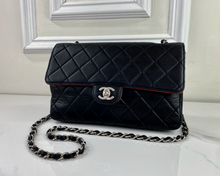 CHANEL CLASSIC MEDIUM SINGLE FLAP BLACK AND RED