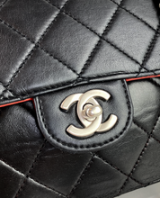 CHANEL CLASSIC MEDIUM SINGLE FLAP BLACK AND RED