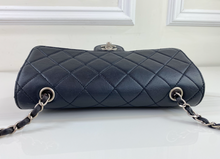 CHANEL CLASSIC MEDIUM SINGLE FLAP BLACK AND RED