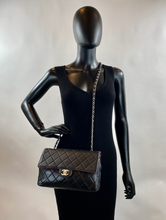 CHANEL CLASSIC MEDIUM SINGLE FLAP BLACK AND RED