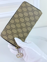 GUCCI ZIP AROUND WALLET
