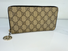 GUCCI ZIP AROUND WALLET