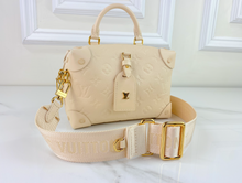 LOUIS VUITTON PETITE MALLE SOUPLE EMPREINTE IN CREME