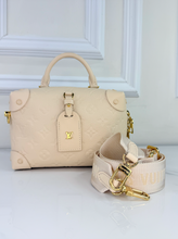 LOUIS VUITTON PETITE MALLE SOUPLE EMPREINTE IN CREME