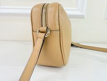 GUCCI SOHO DISCO CROSSBODY IN TAN
