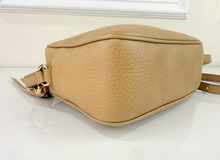 GUCCI SOHO DISCO CROSSBODY IN TAN