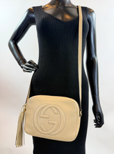 GUCCI SOHO DISCO CROSSBODY IN TAN