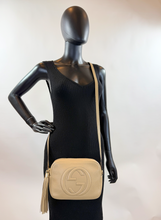 GUCCI SOHO DISCO CROSSBODY IN TAN