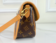 LOUIS VUITTON DIANE NM SHEARLING LIMITED EDITION