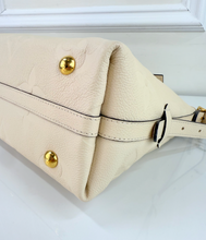 LOUIS VUITTON CARRY ALL PM EMPREINTE CREAM