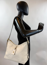 LOUIS VUITTON CARRY ALL PM EMPREINTE CREAM