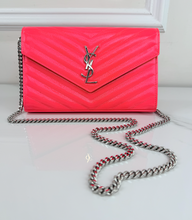 YSL MATELASSE FLAP ENVELOPE CROSSBODY IN NEON PINK