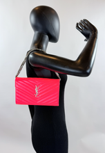YSL MATELASSE FLAP ENVELOPE CROSSBODY IN NEON PINK