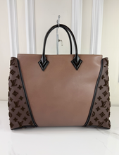 LOUIS VUITTON W TOTE GM CUIR ORFEVRE VEAU CACHEMIRE LIMITED EDITION