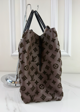 LOUIS VUITTON W TOTE GM CUIR ORFEVRE VEAU CACHEMIRE LIMITED EDITION