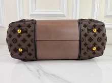 LOUIS VUITTON W TOTE GM CUIR ORFEVRE VEAU CACHEMIRE LIMITED EDITION