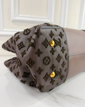 LOUIS VUITTON W TOTE GM CUIR ORFEVRE VEAU CACHEMIRE LIMITED EDITION