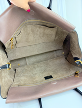 LOUIS VUITTON W TOTE GM CUIR ORFEVRE VEAU CACHEMIRE LIMITED EDITION